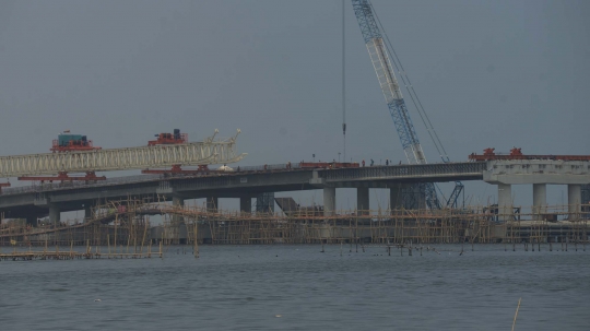 Meninjau Pembangunan Proyek Jembatan PIK 1 dan PIK 2