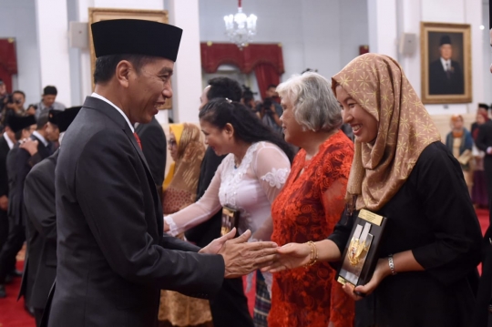 Presiden Jokowi Anugerahkan Gelar Pahlawan Nasional kepada 6 Tokoh