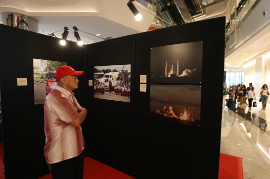 Mengunjungi Pameran Foto Membangun Indonesia