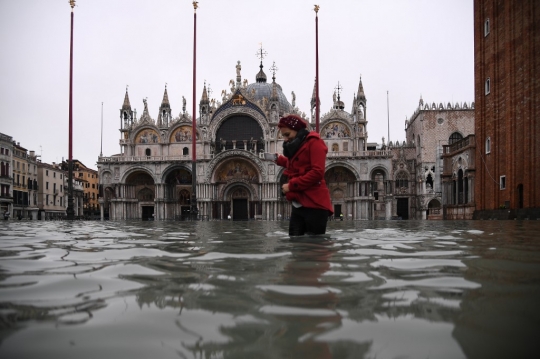 Gelombang Pasang Tertinggi dalam 50 Tahun Landa Venesia