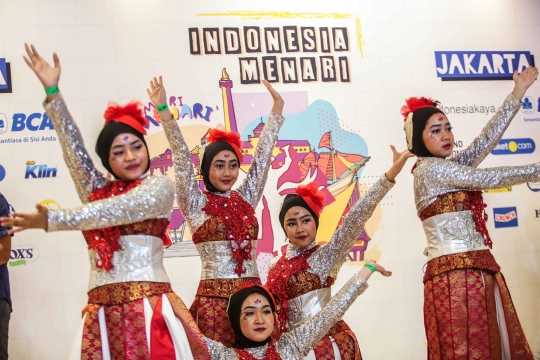 Ribuan Orang Meriahkan Indonesia Menari 2019