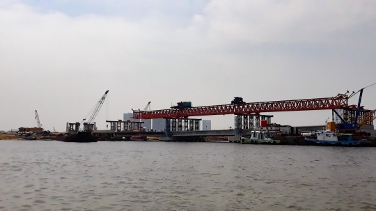 Meninjau Pembangunan Jembatan Pulau C Reklamasi-Dadap
