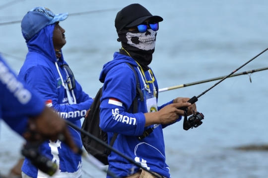 Serunya Kompetisi Memancing di Pantai Aceh