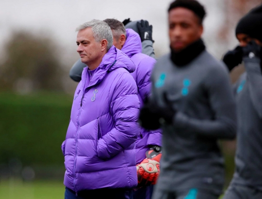 Gaya Jose Mourinho Melatih Pemain Tottenham Hotspur