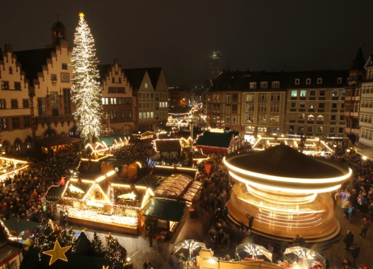 Kemeriahan Pasar Natal di Jerman