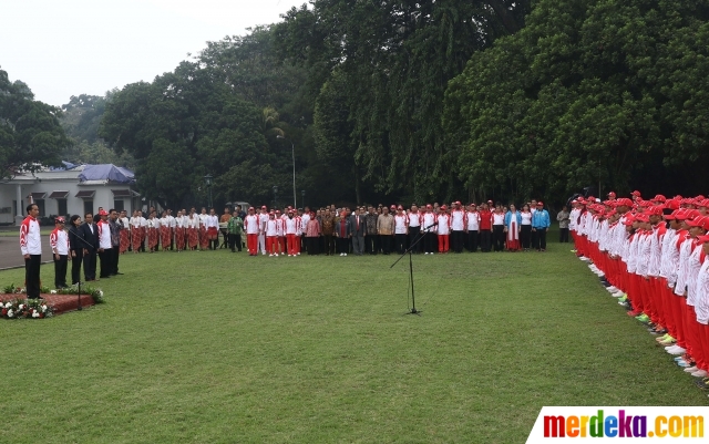 Presiden Jokowi melepas Kontingen Indonesia untuk mengikuti SEA Games 2019 di Istana Kepresidenan Bogor, Jawa Barat, Rabu (27/11). 