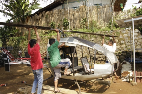 Penampakan Helikopter Bermesin Genset Buatan Warga Sukabumi