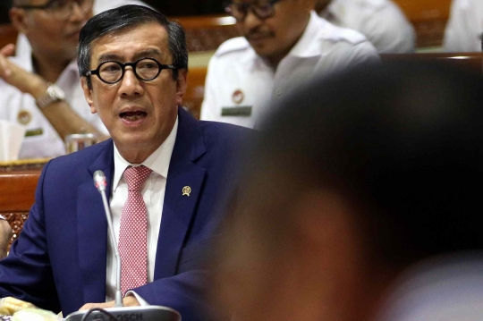 Menteri Hukum dan HAM Yasonna Laoly Raker dengan Komisi III DPR RI