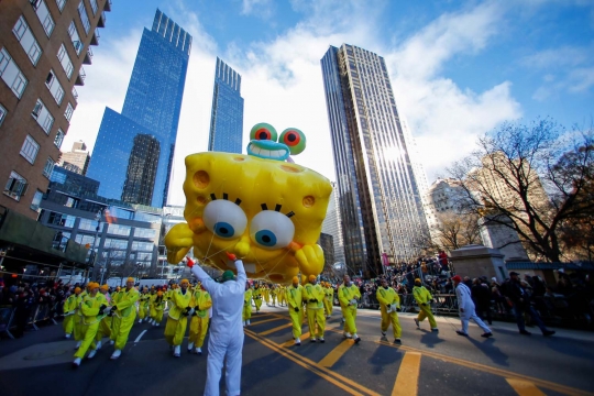 Olaf Hingga Pikachu Ramaikan Parade Thanksgiving di New York