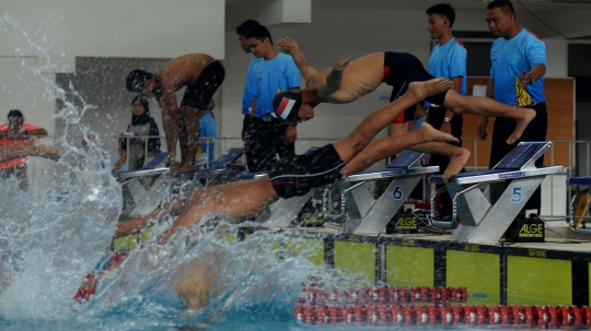 Antusias Atlet Disabilitas Ikuti Kejuaraan Para Swimming 2019