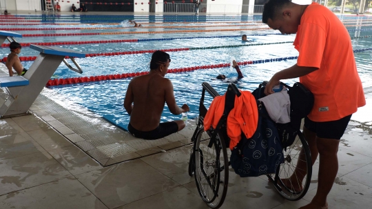 Antusias Atlet Disabilitas Ikuti Kejuaraan Para Swimming 2019