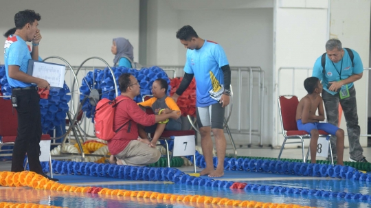 Antusias Atlet Disabilitas Ikuti Kejuaraan Para Swimming 2019