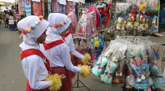 Mengunjungi Festival Tugu Pancoran