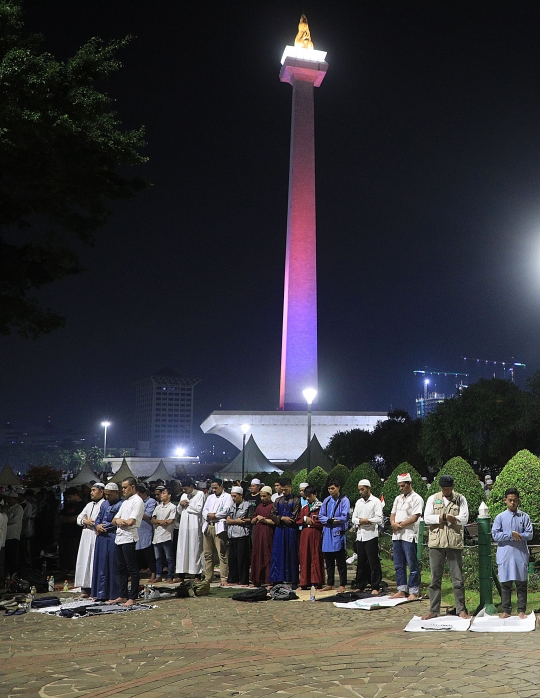 Suasana Aksi Reuni 212 di Monas