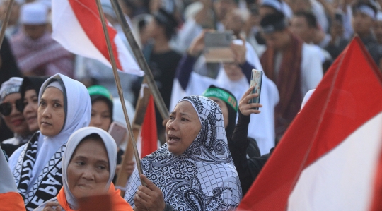 Suasana Aksi Reuni 212 di Monas