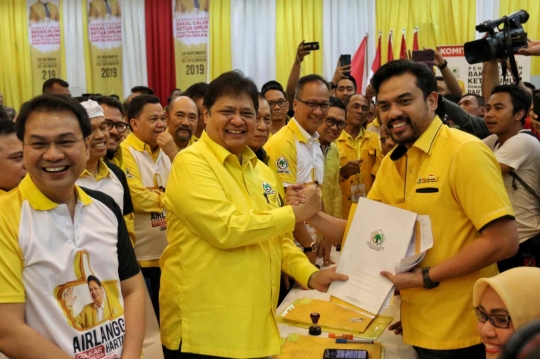 Airlangga Hartarto Daftar Calon Ketua Umum Partai Golkar