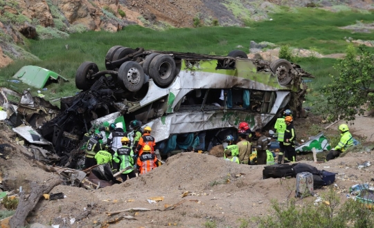 Puluhan Nyawa Melayang dalam Kecelakaan Bus Maut di Chile