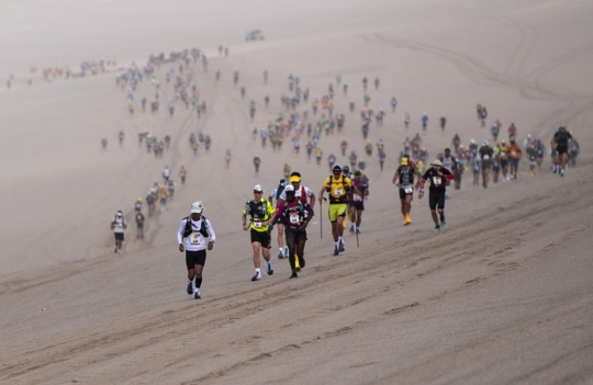 Menguji Ketangguhan dalam Maraton 109 Km Lintasi Gurun Ica