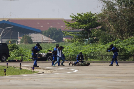 Aksi Pasukan Polairud Tangkap Bandar Narkoba di Pondok Cabe