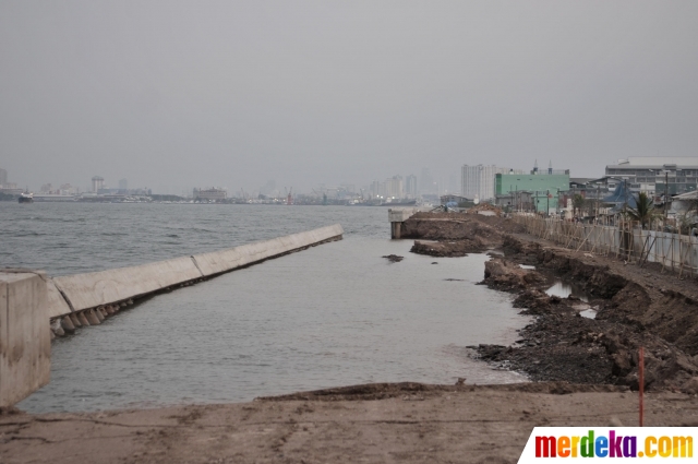 Foto : Tanggul Laut Muara Baru Jebol | Merdeka.com