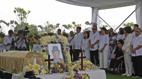 Suasana Pemakaman Ciputra di Jonggol