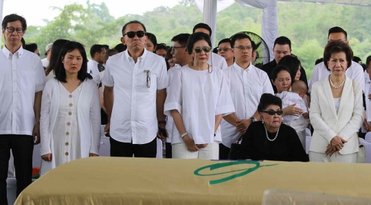 Suasana Pemakaman Ciputra di Jonggol