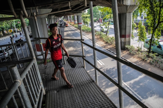 Kondisi JPO Transjakarta Ahmad Yani Usai Tertabrak Muatan Trailer