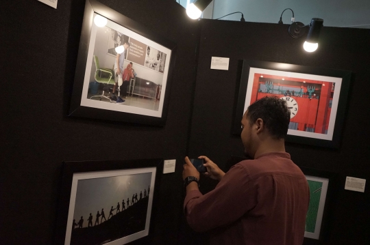 Melihat Pameran Foto Tumbuh Maju Bersama Pekerja Indonesia