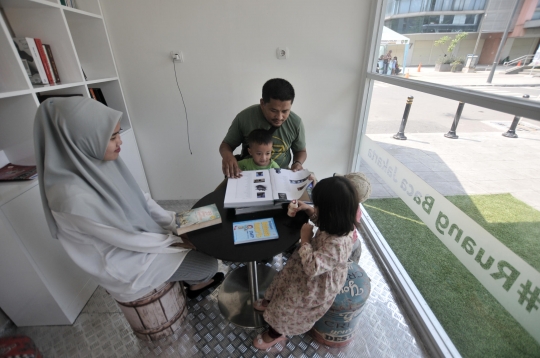 Santai Sejenak di Ruang Baca Jakarta