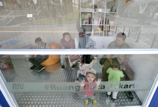 Santai Sejenak di Ruang Baca Jakarta