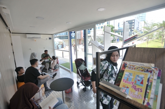 Santai Sejenak di Ruang Baca Jakarta