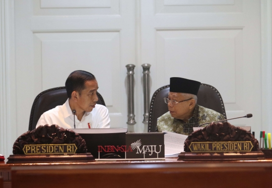 Jokowi Pimpin Ratas Bahas Pelaksanaan KUR 2020