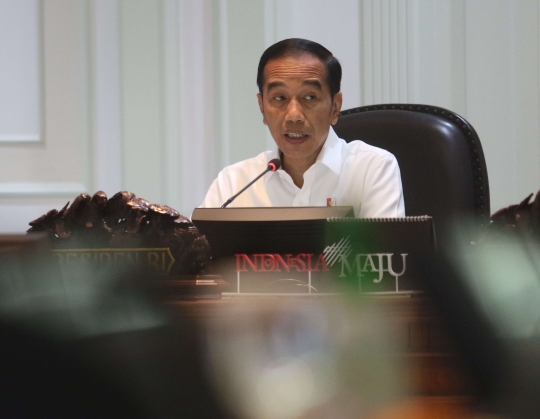 Jokowi Pimpin Ratas Bahas Pelaksanaan KUR 2020