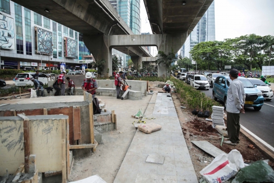 Memantau Progres Revitalisasi Taman di Kolong Jalan Satrio-Casablanca