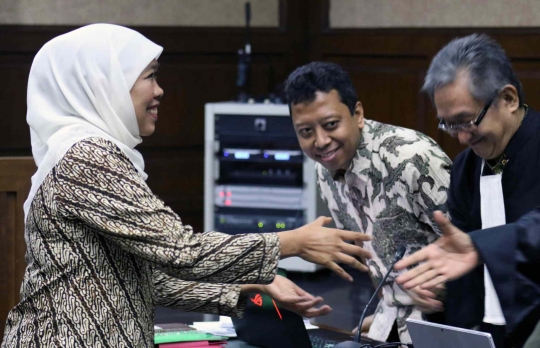 Gubernur Jatim Khofifah Jadi Saksi di Sidang M Romahurmuziy