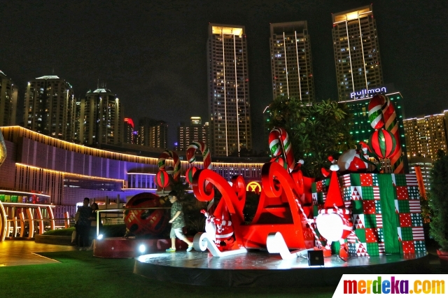 Foto Cantiknya Dekorasi Natal Hiasi Mal Central Park