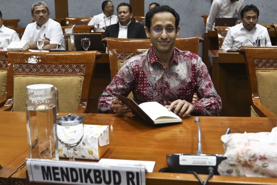 Mendikbud Nadiem Makarim Akan Hapus UN di 2021