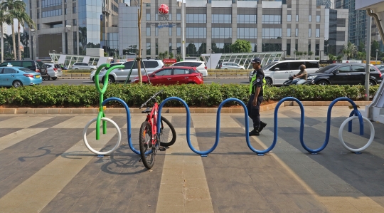 Sepinya Parkiran Sepeda di Stasiun MRT