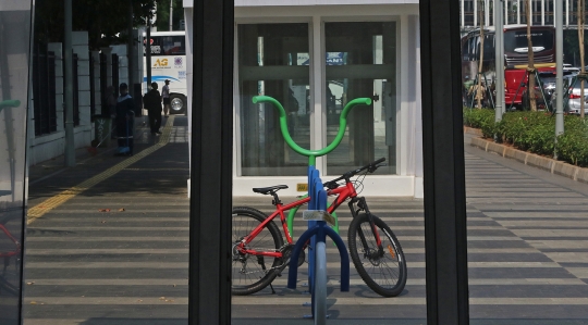 Sepinya Parkiran Sepeda di Stasiun MRT
