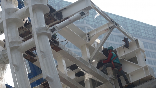 Meninjau Pembangunan Stasiun LRT Kawasan Kuningan Jakarta