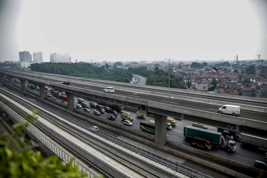 Tol Layang Jakarta-Cikampek II Mulai Ramai Dilalui Kendaraan