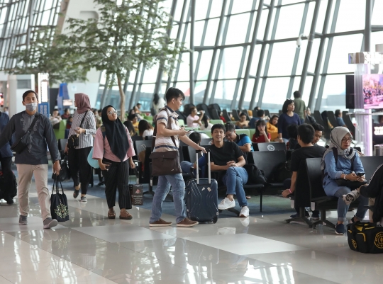 Jelang Natal dan Tahun Baru, Pemudik Mulai Padati Bandara Soekarno-Hatta