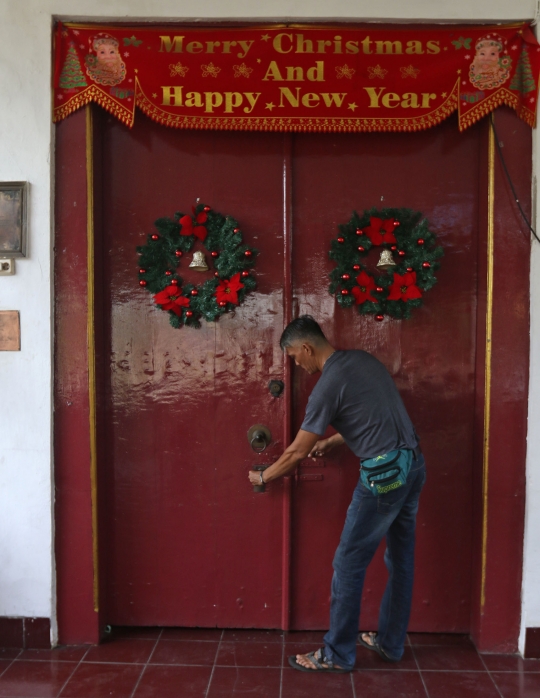 Melihat Persiapan Natal di Gereja Tugu