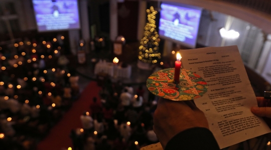 Suasana Khidmat Malam Natal di Gereja Immanuel