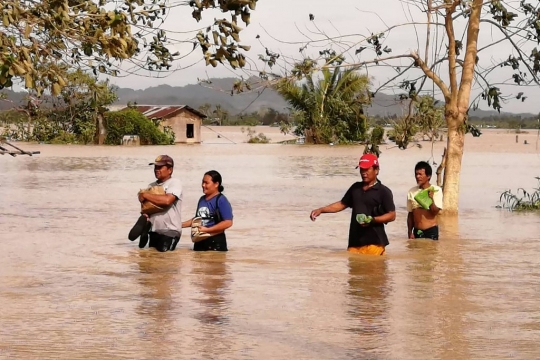 Topan Phanfone Terjang Filipina di Hari Natal