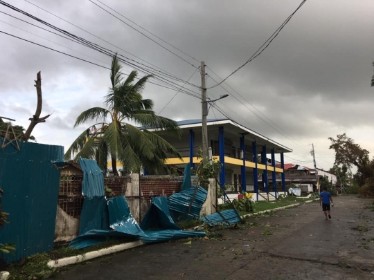 Topan Phanfone Terjang Filipina di Hari Natal