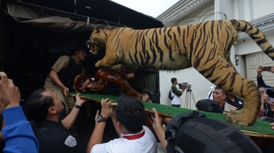 Geledah Rumah Pengemudi Lamborgini 'Koboi', Polisi Sita Hewan Langka