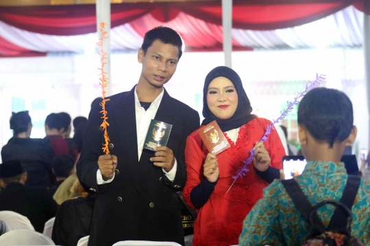 Ratusan Pasangan Ikuti Itsbat Nikah di Malam Pergantian Tahun