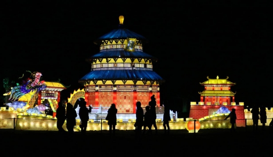 Warna-Warni Lentera di Festival The Great Lanterns of China, Lithuania