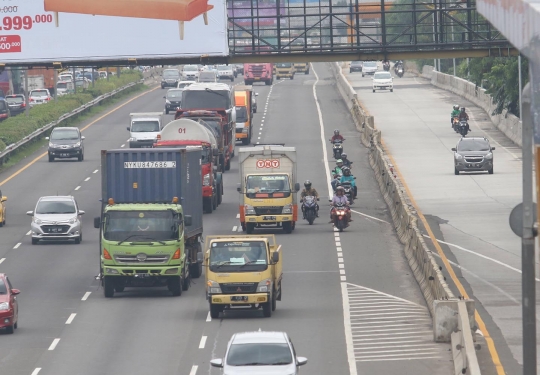 Banjir, Sepeda Motor Diperbolehkan Lewat Tol Karang Tengah